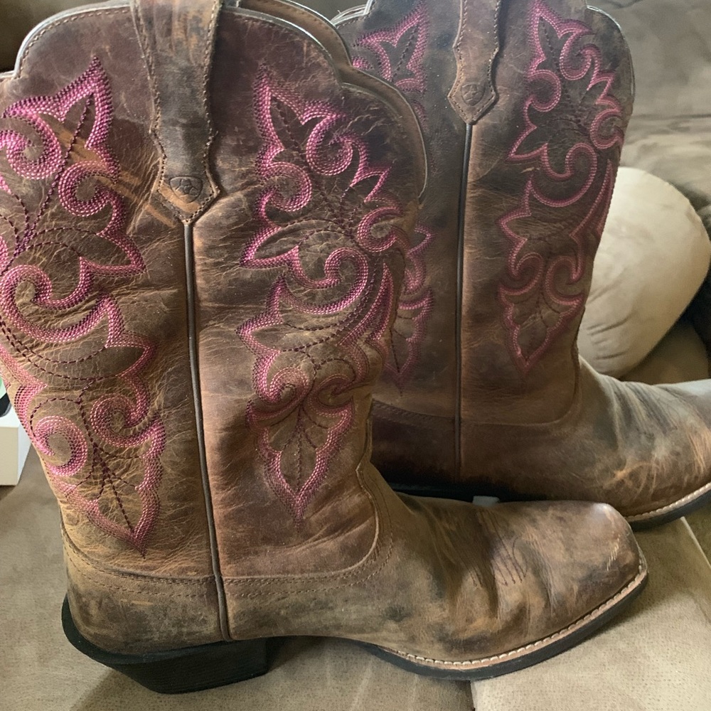 Women’s Ariat boots worn twice